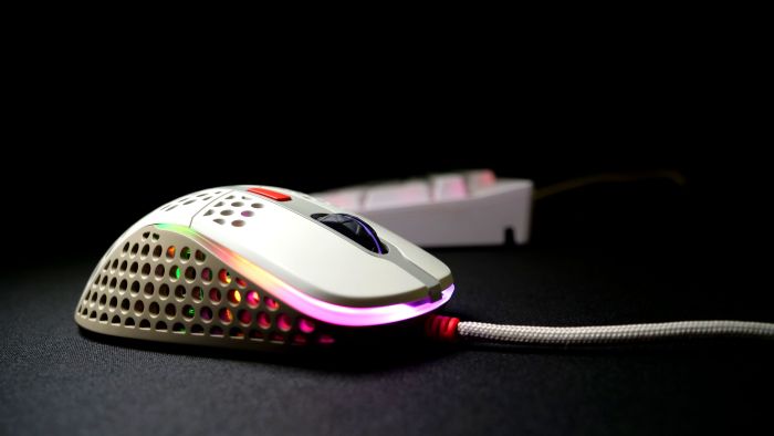 Mouse Xtrfy M4, USB-A, RGB, Retro