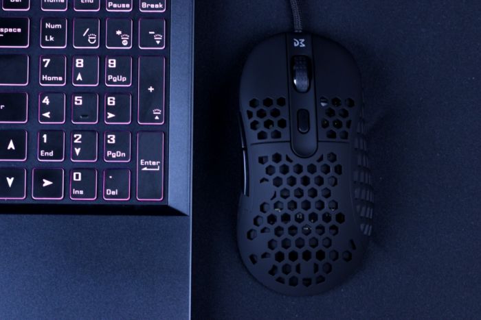 Dream Machines Gaming mouse DM6 HOLEY USB Black