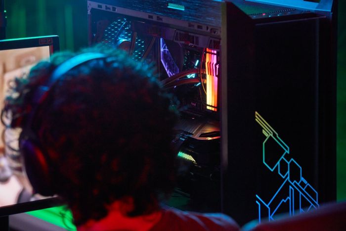 Память ПК Kingston DDR5  16GB 5600 FURY Beast RGB