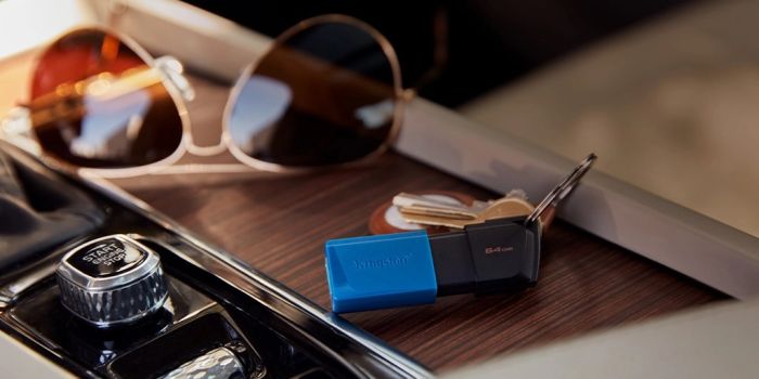 Kingston  128GB USB 3.2 Type-A Gen1 DT Exodia M