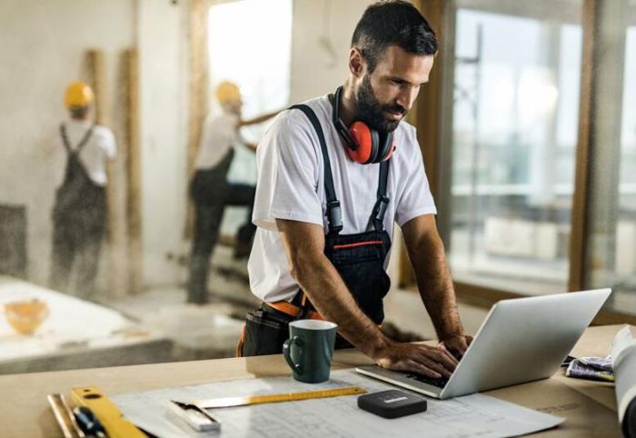 Антена NETGEAR для 3G/4G/5G мобільних маршрутизаторів, 2.5дБi, TS-9, SMA