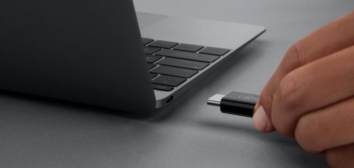 Кабель USB-C > USB-C зарядки/синхронизации Belkin 0.8м, 100Вт, Type-С, USB4, 40Гбс, черный