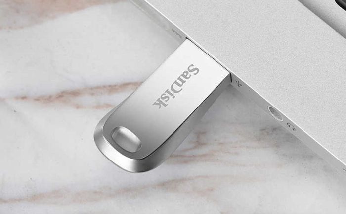 SanDisk  256GB USB 3.1 Type-A Ultra Luxe Silver