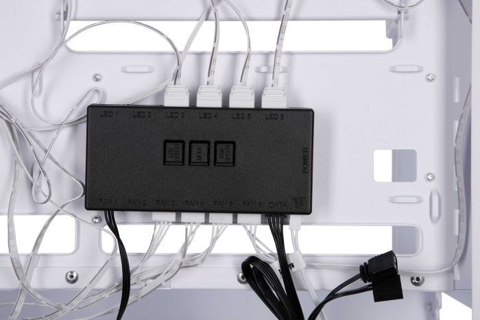 Корпус 2E GAMING Fantom GK701W без БЖ 2xUSB3.0, 1xUSBType-C, 4x120мм ARGB, VGA 400мм, LCS ready, контролер з пультом, TG Side/Front Panel, mATX, білий