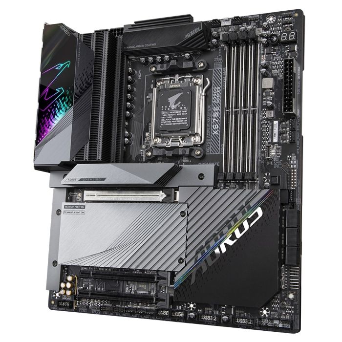 GIGABYTE Motherbard X670E AORUS MASTER sAM5 X670 4xDDR5 M.2 HDMI DP Wi-Fi BT mATX