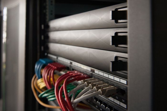 Заглушка DIGITUS 1U snap-in ABS, цвет панели черный (RAL 9005)