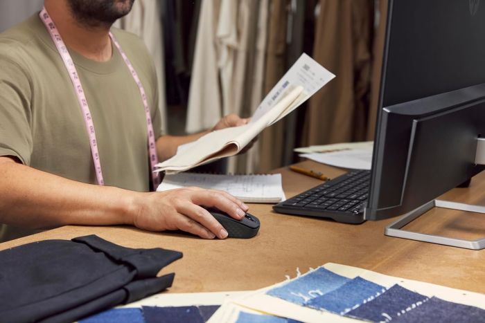 HP Mouse 690 Rechargeable, BT, black