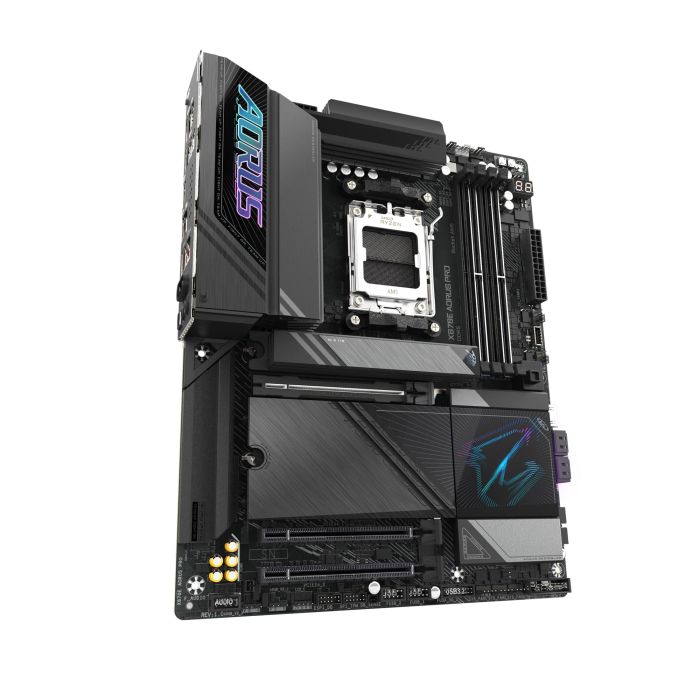 GIGABYTE Motherboard X870E AORUS PRO sAM5 X870 4xDDR5 M.2 HDMI DP Wi-Fi BT ATX