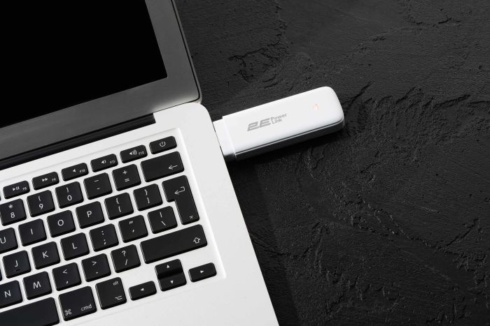 Мобільний маршрутизатор 2E PowerLink (MiFi-1 2024) LTE, Wi-Fi4, 1xUSB, 1xCRC9 білий