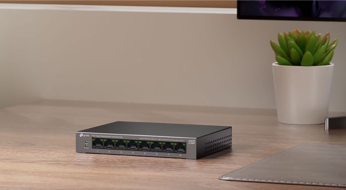 Коммутатор TP-LINK    8xGE (8xPoE), 62 Вт TP-Link LS108GP