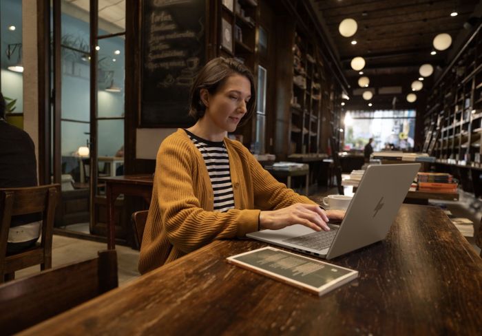 Ноутбук HP OmniBook 7 14-fs0002ua 14" WUXGA IPS AG, Intel 5-210H, 16GB, F512GB, UMA, Win11P, серебристый