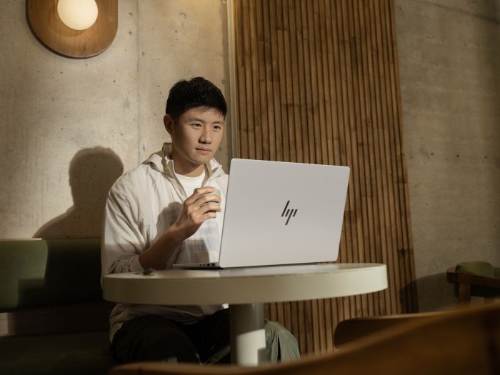 Ноутбук HP OmniBook 7 14-fs0000ua 14" WUXGA IPS AG, Intel 5-220H, 24GB, F1024GB, UMA, Win11P, серебристый