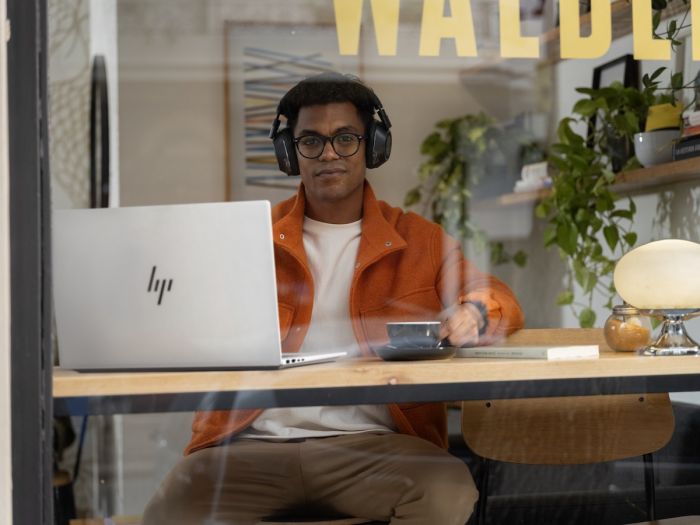 Ноутбук HP OmniBook 7 17-dc0000ua 17.3" FHD IPS Touch, Intel U7-258V, 32GB, F2048GB, NVD4050-6, Win11, серебристый