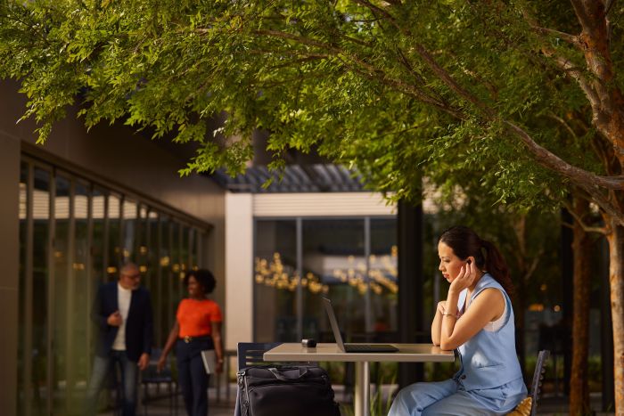 Ноутбук HP EliteBook Ultra G1i 14" 2.8k Touch, Intel U5-228V, 32GB, F1TB, UMA, Win11P, синий