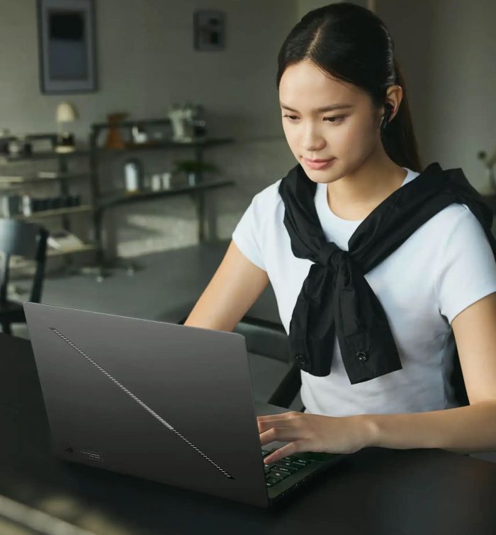 Ноутбук ASUS ROG Zephyrus G14 GU405AW-SY049W 14" 3K OLED, Intel Ultra 9 386H, 64GB, F2TB, NVD5080-16, Win11, Сірий