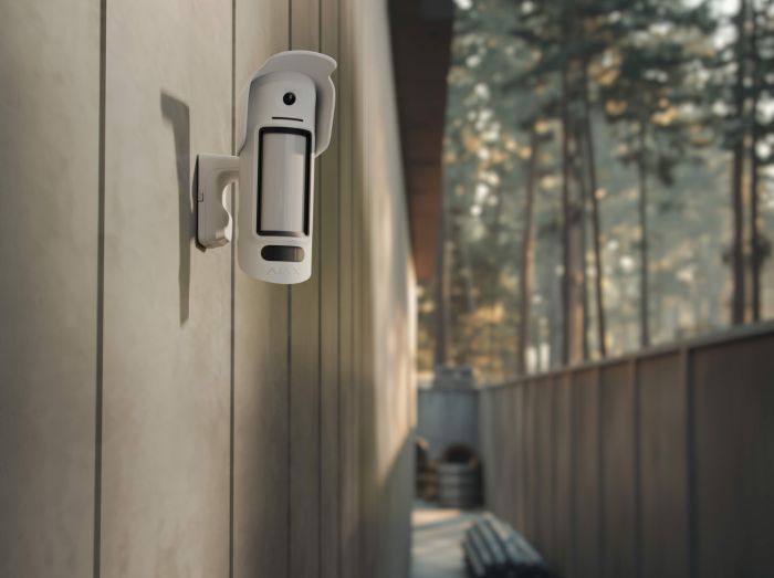 Outdoor curtain-type motion detector with photo verification Ajax CurtainCam Outdoor HighMount PhOD, Jeweller, wireless, white, 142717.359.WH1