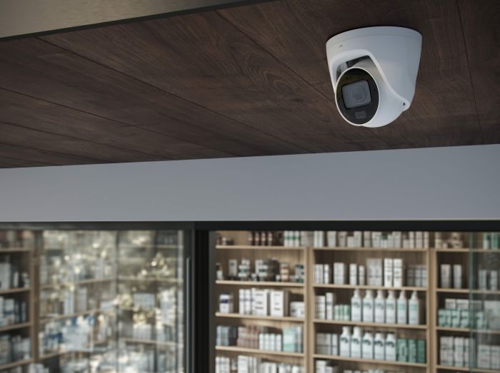 Wired IP camera Ajax TurretCam HLVF 8 MP White, 2.8–12 mm, PoE, True WDR, IP67, IR 60 m, LED 40 m, audio, viewing angle from 31° to 111°, outdoor, white, 126283.197.WH1