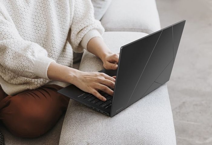 ASUS Notebook Zenbook 14 UM3406GA-QD008W 14" WUXGA OLED, AMD AI 7 445, 32GB, F1TB, UMA, Win11, Black