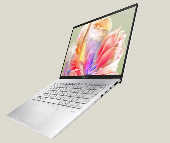 ASUS Notebook Zenbook 14 UX3405CA-ST782X 14" 3K OLED, Intel Ultra 9 285H, 32GB, F1TB, UMA, Win11P, Silver